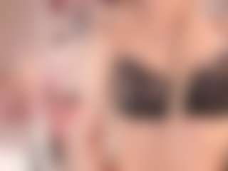 elara-vee's Live Sex Cam Show
