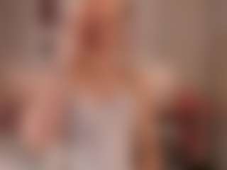 elara-vee's Live Sex Cam Show