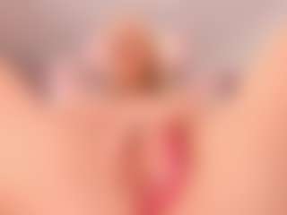 elara-vee's Live Sex Cam Show
