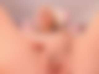 elara-vee's Live Sex Cam Show