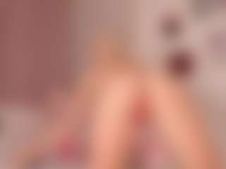 elara-vee's Live Sex Cam Show