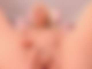 elara-vee's Live Sex Cam Show