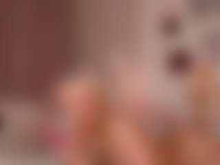 elara-vee's Live Sex Cam Show