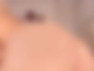 elara-vee's Live Sex Cam Show