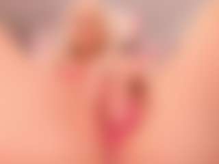 elara-vee's Live Sex Cam Show