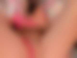 Live cam show with elara-vee - White Teen (18+) on Hubzter Live