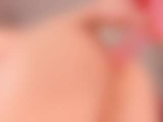 elara-vee's Live Sex Cam Show
