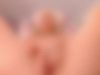 Live cam show with elara-vee - Squirt on Camsoda