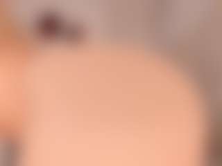 elara-vee's Live Sex Cam Show