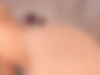 elara-vee's Live Sex Cam Show