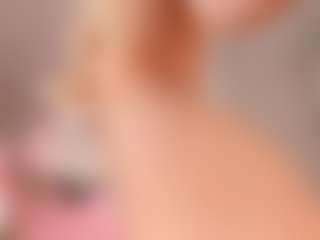 elara-vee's Live Sex Cam Show