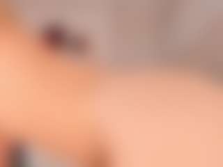 elara-vee's Live Sex Cam Show