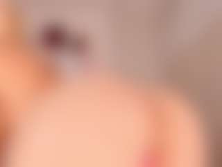elara-vee's Live Sex Cam Show