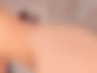 Live cam show with elara-vee - Italian Young Adult on Camsoda