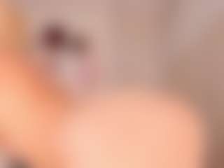 elara-vee's Live Sex Cam Show