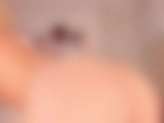 elara-vee's Live Sex Cam Show