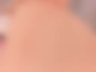 elara-vee's Live Sex Cam Show