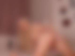 elara-vee's Live Sex Cam Show