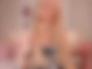 Live cam show with elara-vee - Skinny Teen (18+) on TottyGirls