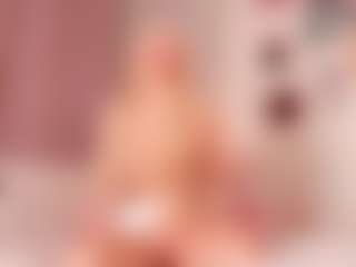 elara-vee's Live Sex Cam Show