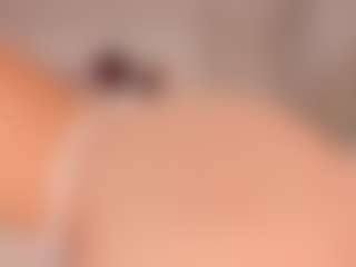 elara-vee's Live Sex Cam Show