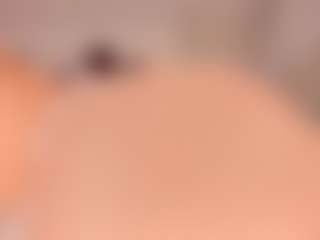 elara-vee's Live Sex Cam Show