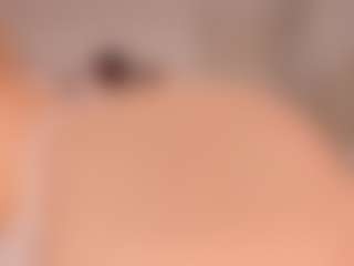 elara-vee's Live Sex Cam Show