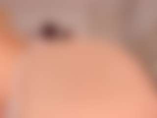 elara-vee's Live Sex Cam Show