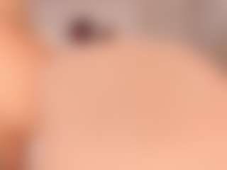 elara-vee's Live Sex Cam Show