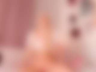 elara-vee's Live Sex Cam Show