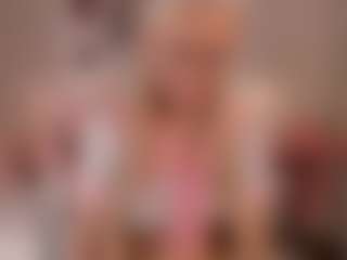 elara-vee's Live Sex Cam Show