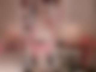 elara-vee's Live Sex Cam Show