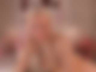 elara-vee's Live Sex Cam Show