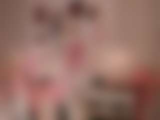 Live cam show with elara-vee - Blonde Hair Amateur on Camsoda