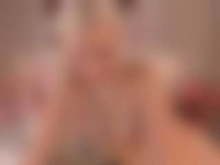 Live cam show with elara-vee - Petite Young Adult on Streamer API