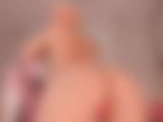 elara-vee's Live Sex Cam Show