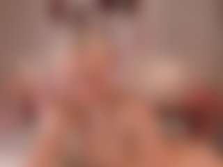elara-vee's Live Sex Cam Show