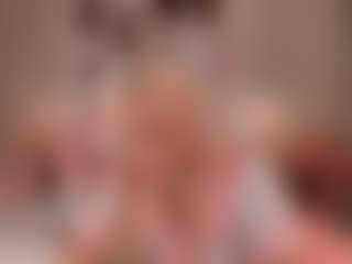 elara-vee's Live Sex Cam Show