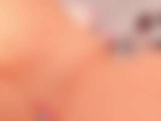 elara-vee's Live Sex Cam Show
