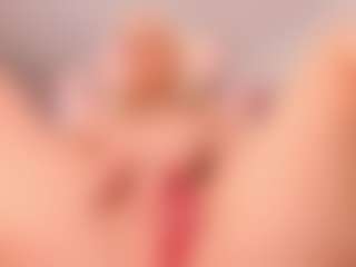 elara-vee's Live Sex Cam Show