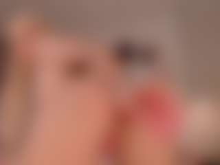 elara-vee's Live Sex Cam Show