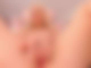 elara-vee's Live Sex Cam Show