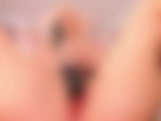 elara-vee's Live Sex Cam Show