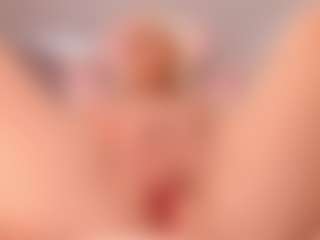 Live cam show with elara-vee - Strip Blonde Hair on Camsoda