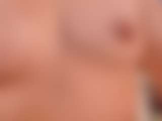 elara-vee's Live Sex Cam Show
