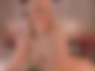 elara-vee's Live Sex Cam Show