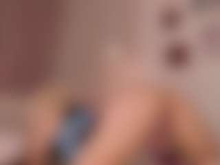 Live cam show with elara-vee - Deepthroat on Camsoda