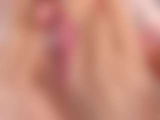 elara-vee's Live Sex Cam Show