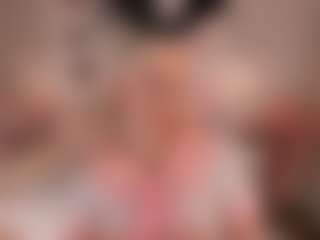 elara-vee's Live Sex Cam Show
