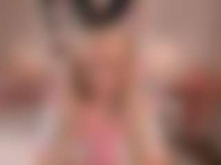 elara-vee's Live Sex Cam Show